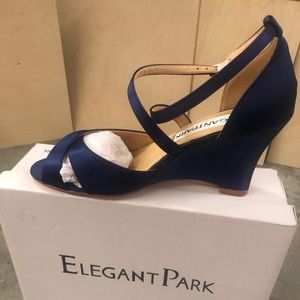 Elegant Park Navy Wedge Heel Sandals